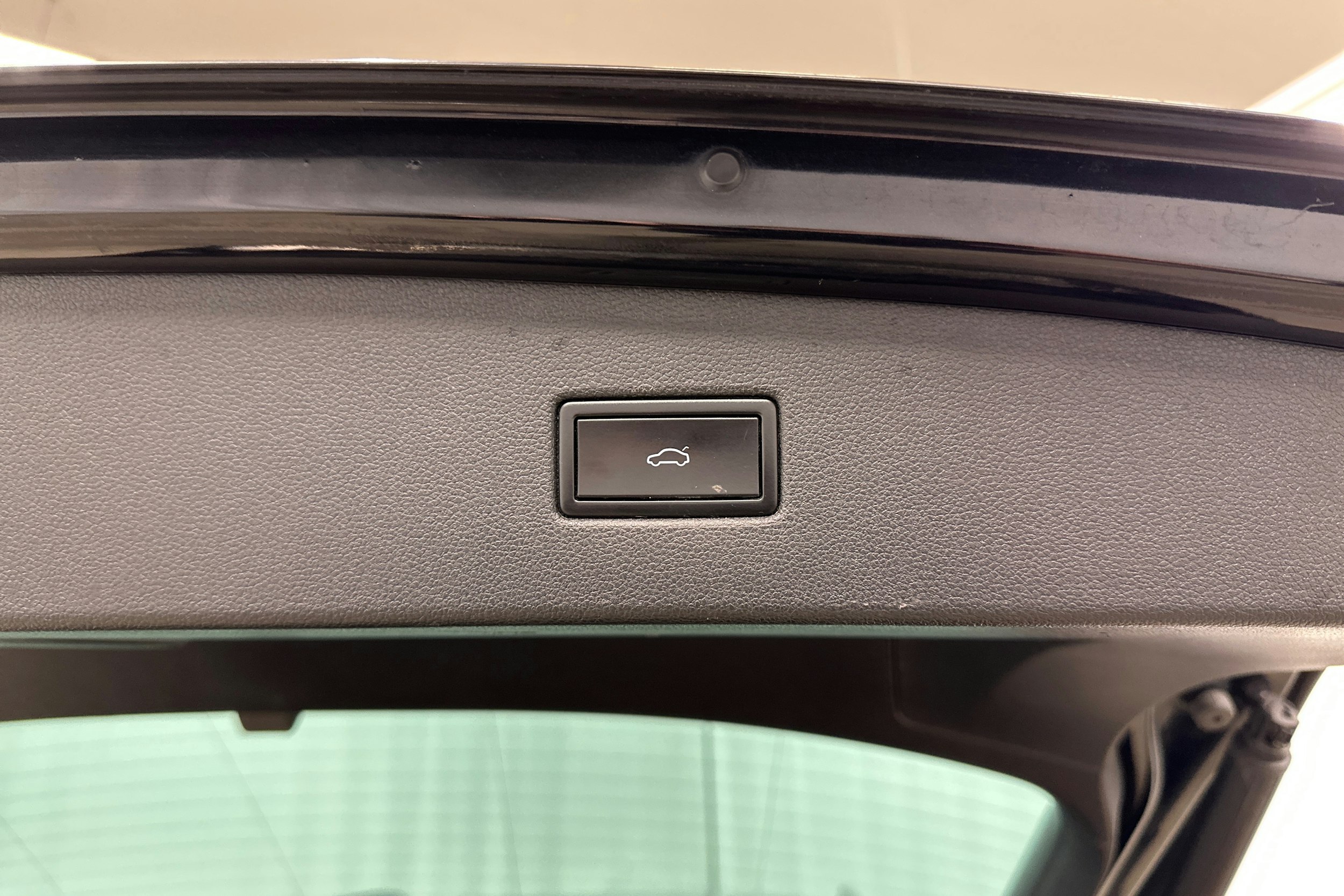 musta Volkswagen Tiguan 2016 kuva 24.