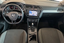 Musta Volkswagen Tiguan 2016 kuva 7.