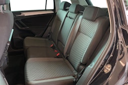 Musta Volkswagen Tiguan 2016 kuva 8.