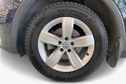 Musta Volkswagen Tiguan 2016 kuva 9.