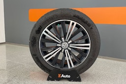 Musta Volkswagen Tiguan 2016 kuva 10.