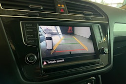 Musta Volkswagen Tiguan 2016 kuva 17.