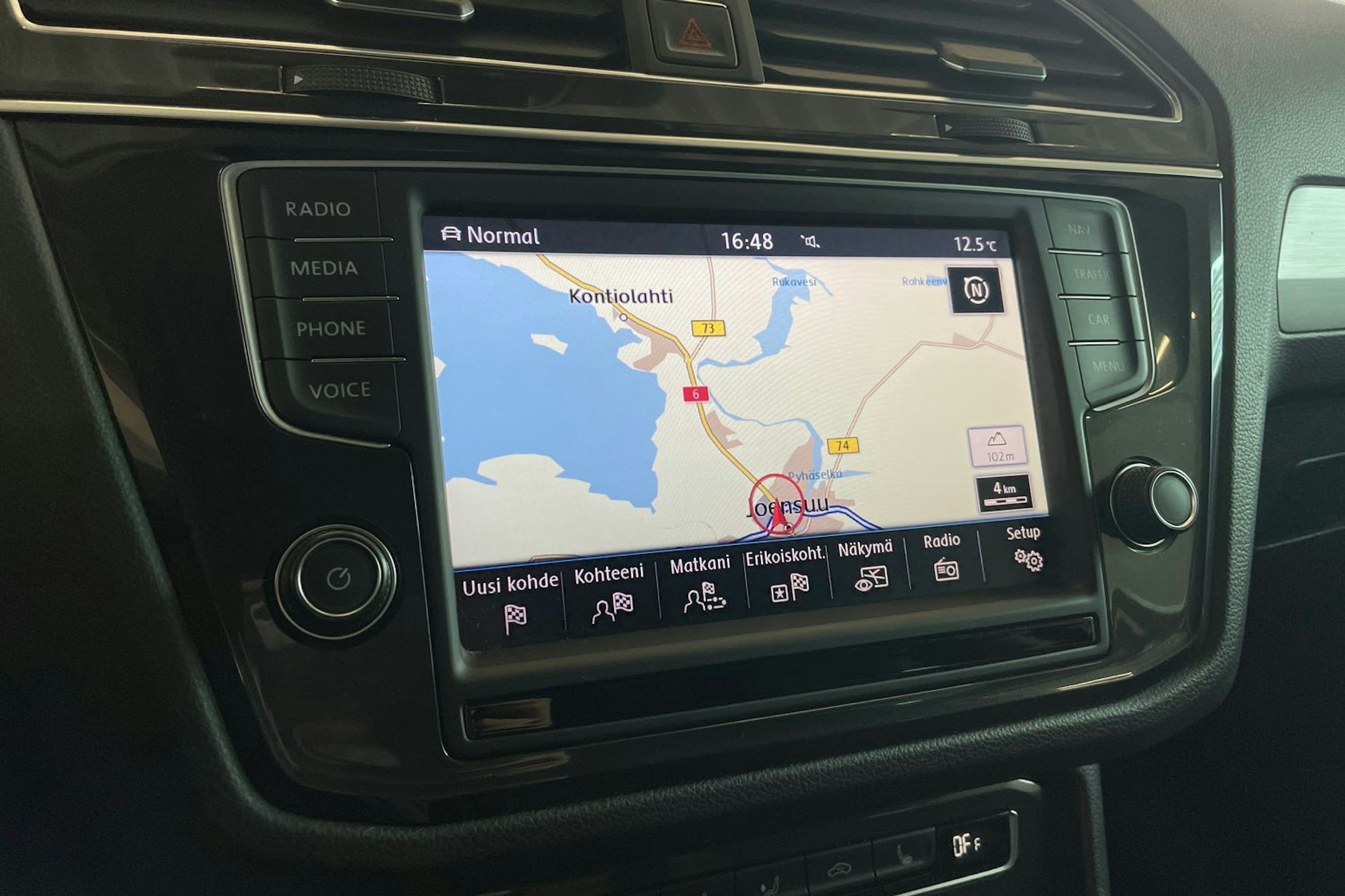 Musta Volkswagen Tiguan 2016 kuva 18.