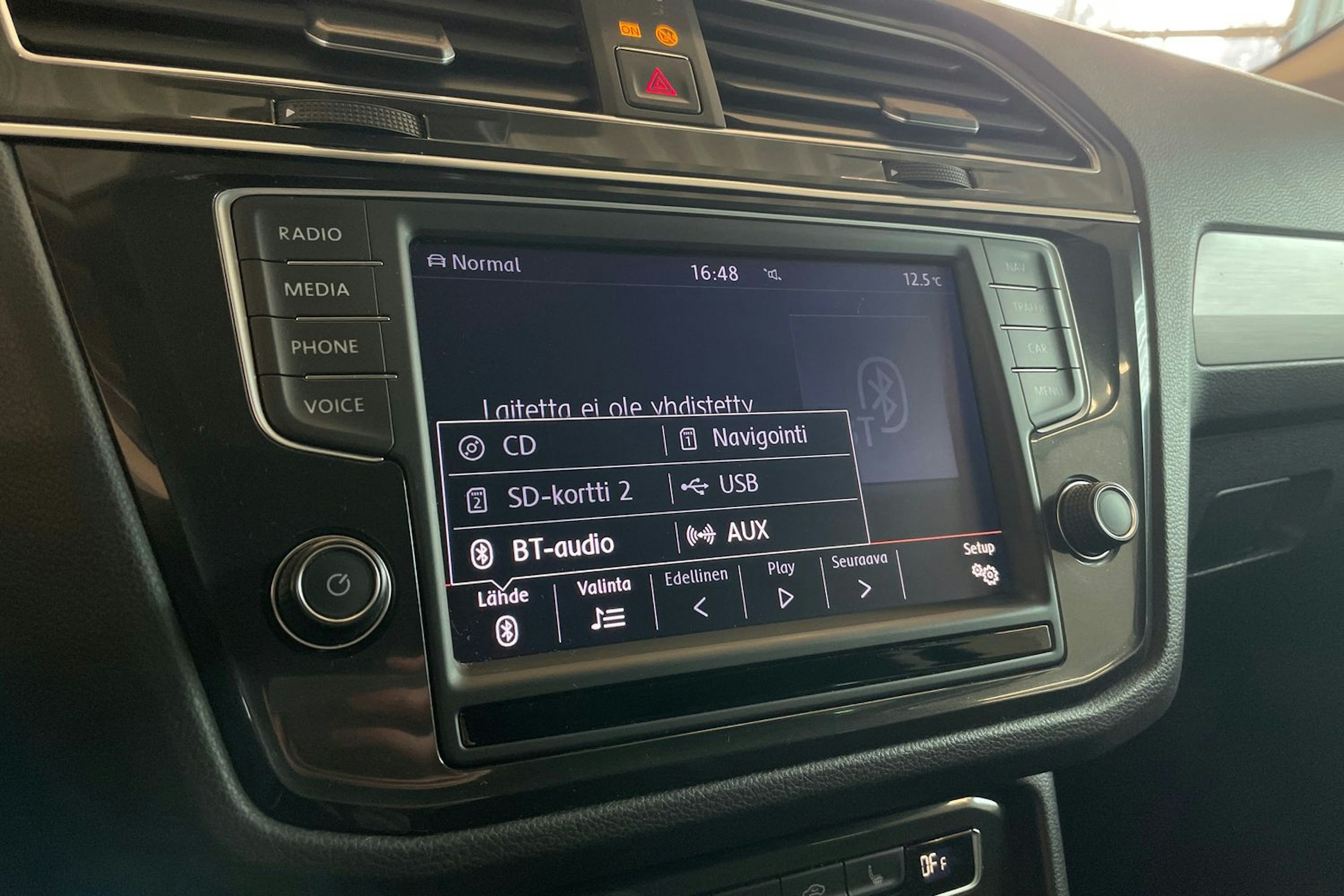Musta Volkswagen Tiguan 2016 kuva 19.