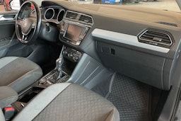 Musta Volkswagen Tiguan 2016 kuva 20.
