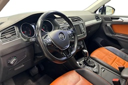sininen Volkswagen Tiguan 2016 kuva 7.