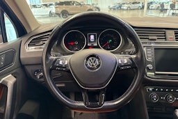 sininen Volkswagen Tiguan 2016 kuva 14.