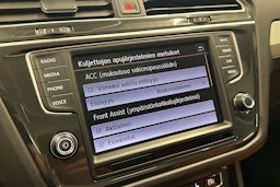 sininen Volkswagen Tiguan 2016 kuva 21.