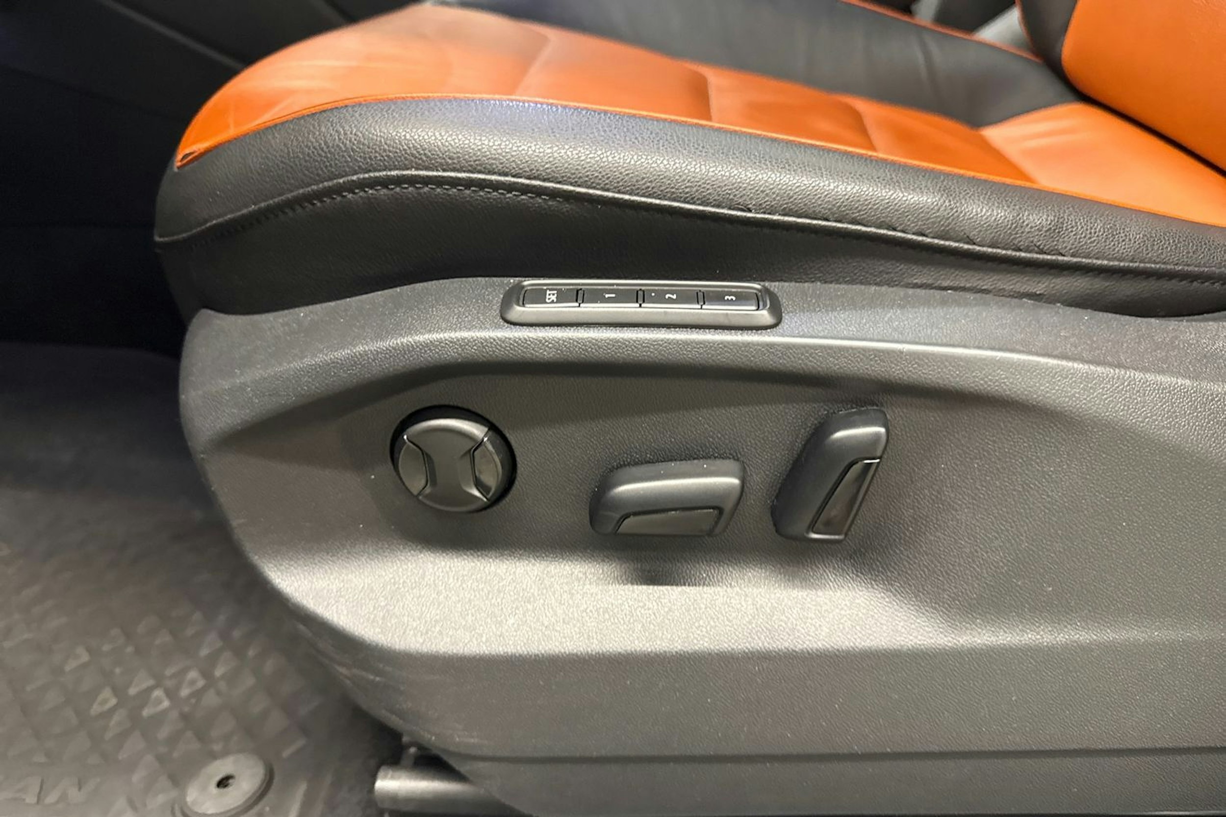 sininen Volkswagen Tiguan 2016 kuva 25.