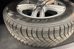 sininen Volkswagen Tiguan 2016 kuva 27.