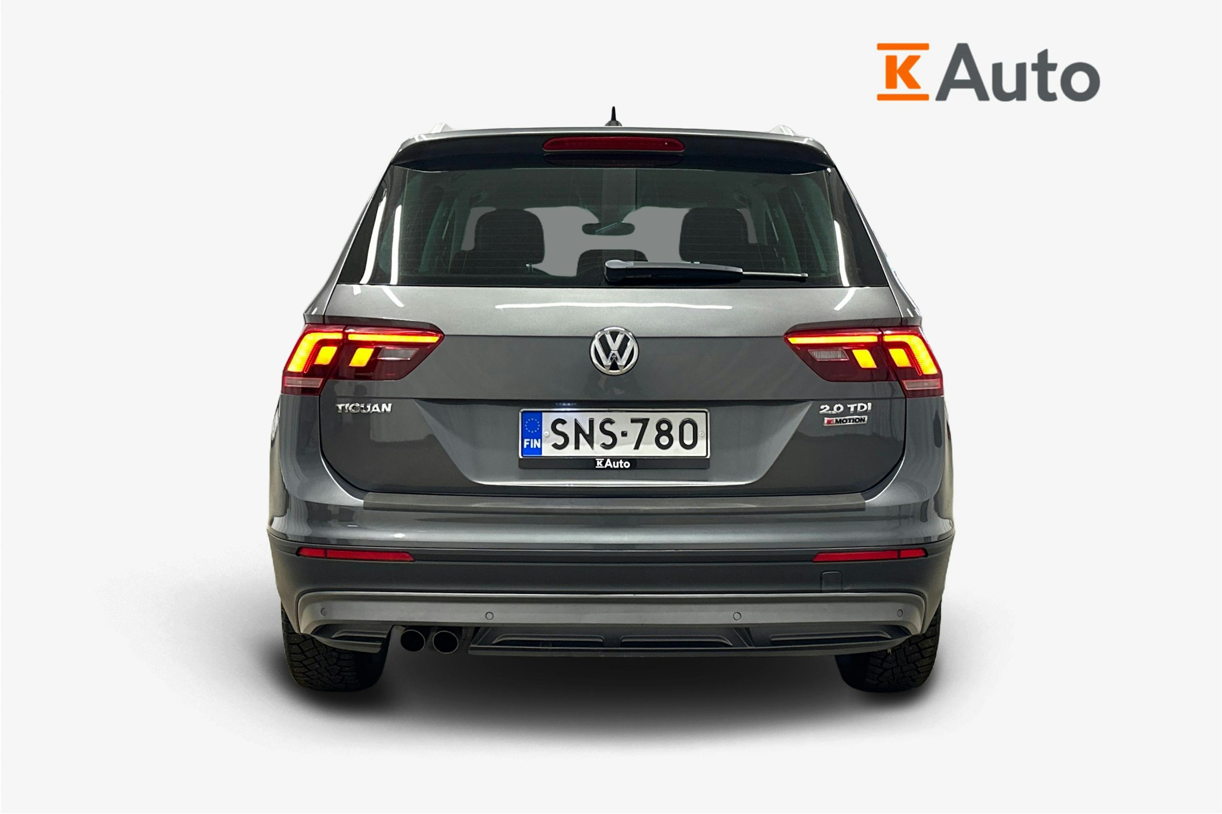 harmaa Volkswagen Tiguan 2016 kuva 3.
