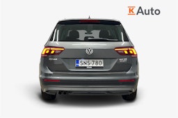 harmaa Volkswagen Tiguan 2016 kuva 3.