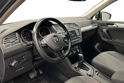 harmaa Volkswagen Tiguan 2016 kuva 7.