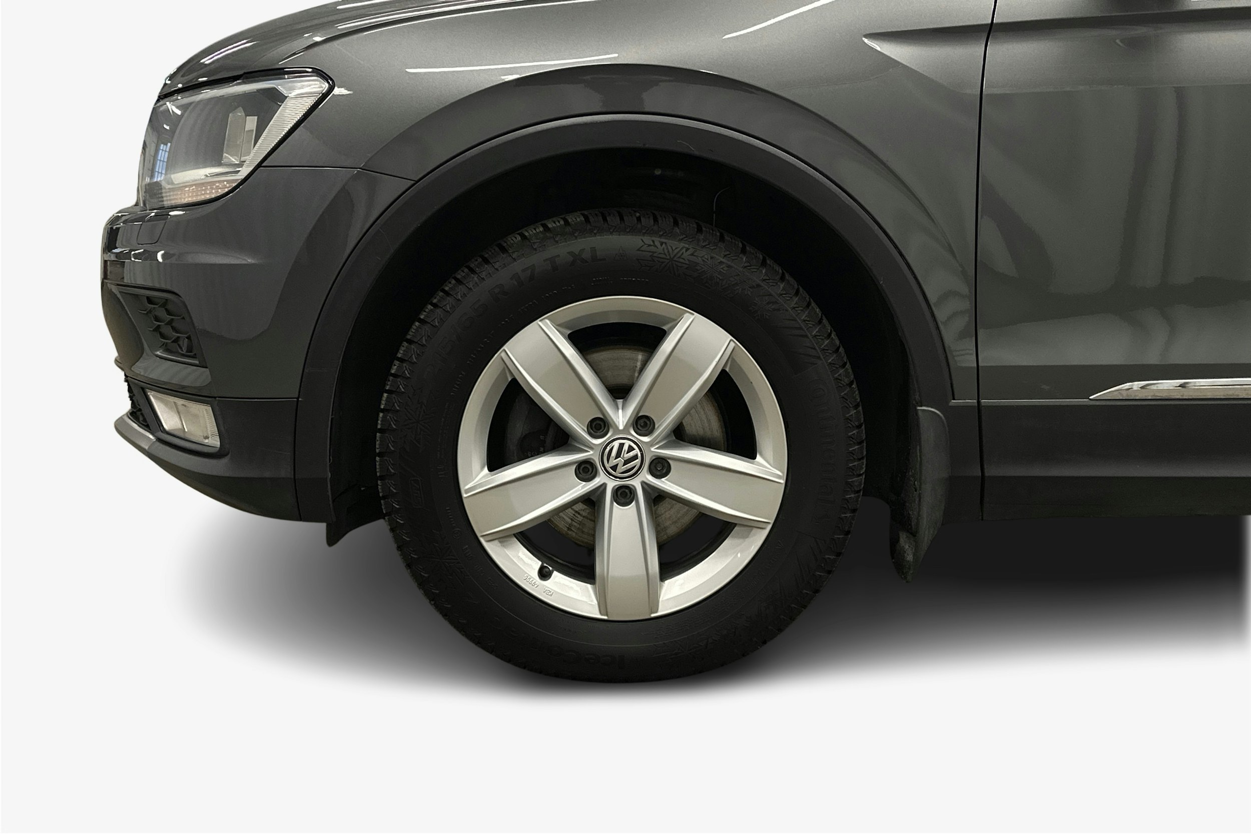harmaa Volkswagen Tiguan 2016 kuva 11.