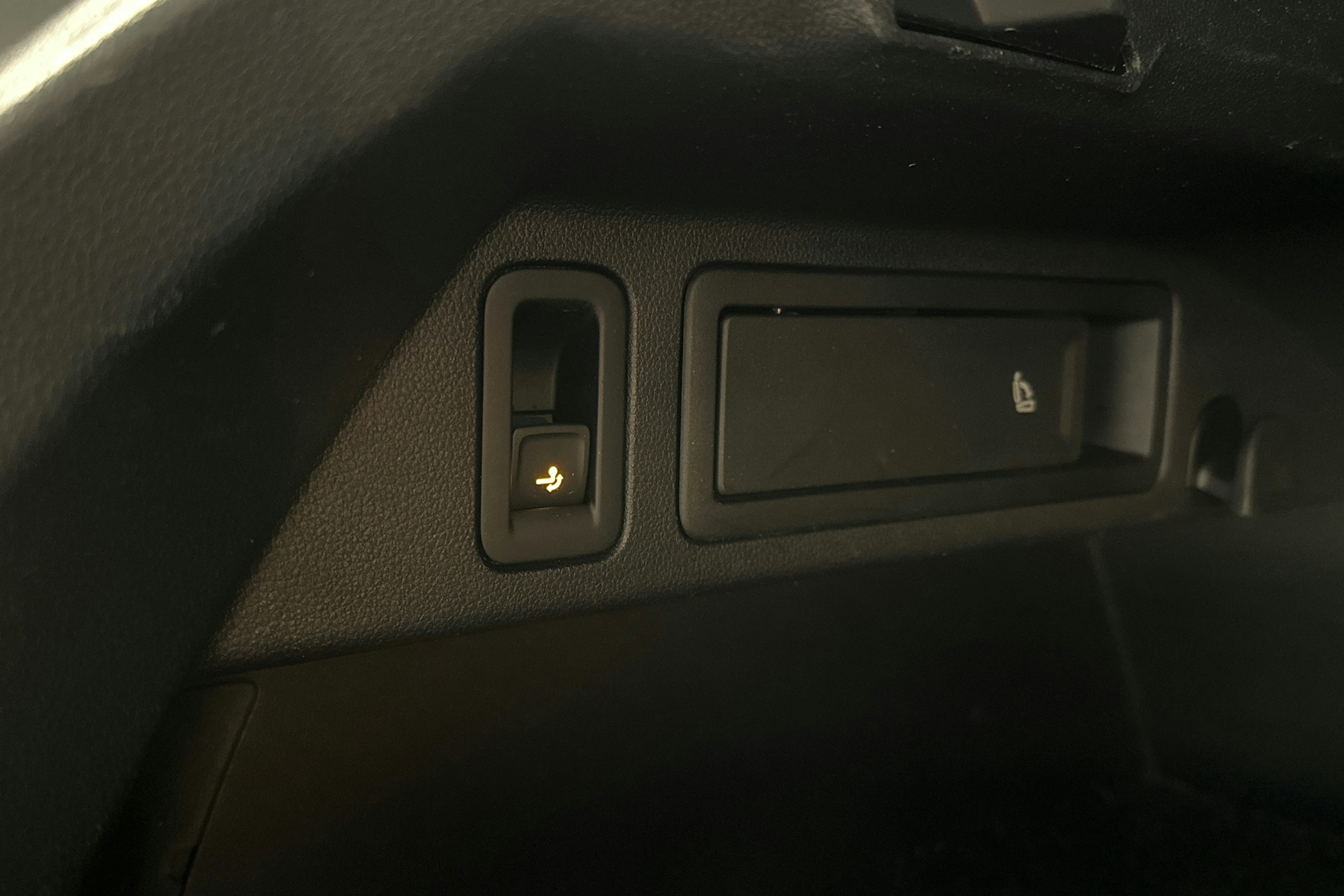 harmaa Volkswagen Tiguan 2016 kuva 15.