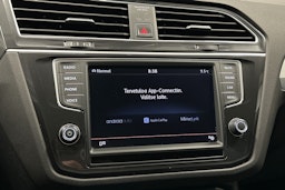 harmaa Volkswagen Tiguan 2016 kuva 22.