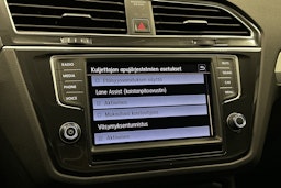 harmaa Volkswagen Tiguan 2016 kuva 24.