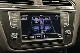 harmaa Volkswagen Tiguan 2016 kuva 27.