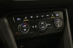 harmaa Volkswagen Tiguan 2016 kuva 29.