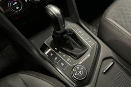 harmaa Volkswagen Tiguan 2016 kuva 31.