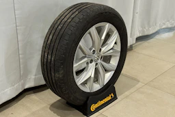 punainen Volkswagen Tiguan 2017 kuva 11.