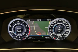 punainen Volkswagen Tiguan 2017 kuva 15.