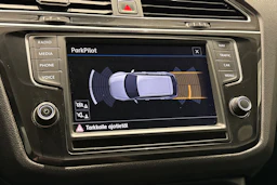 punainen Volkswagen Tiguan 2017 kuva 17.