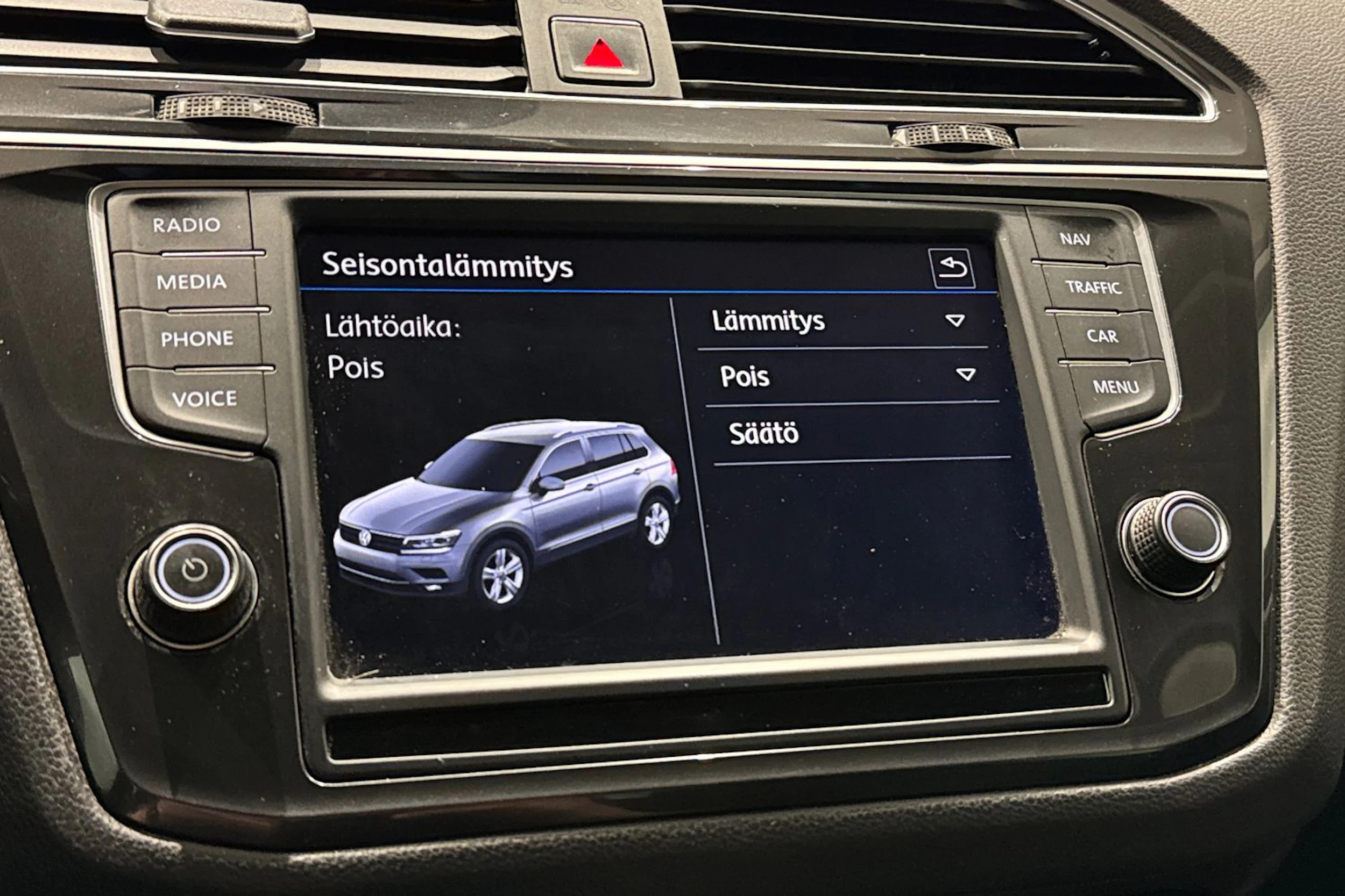 punainen Volkswagen Tiguan 2017 kuva 18.