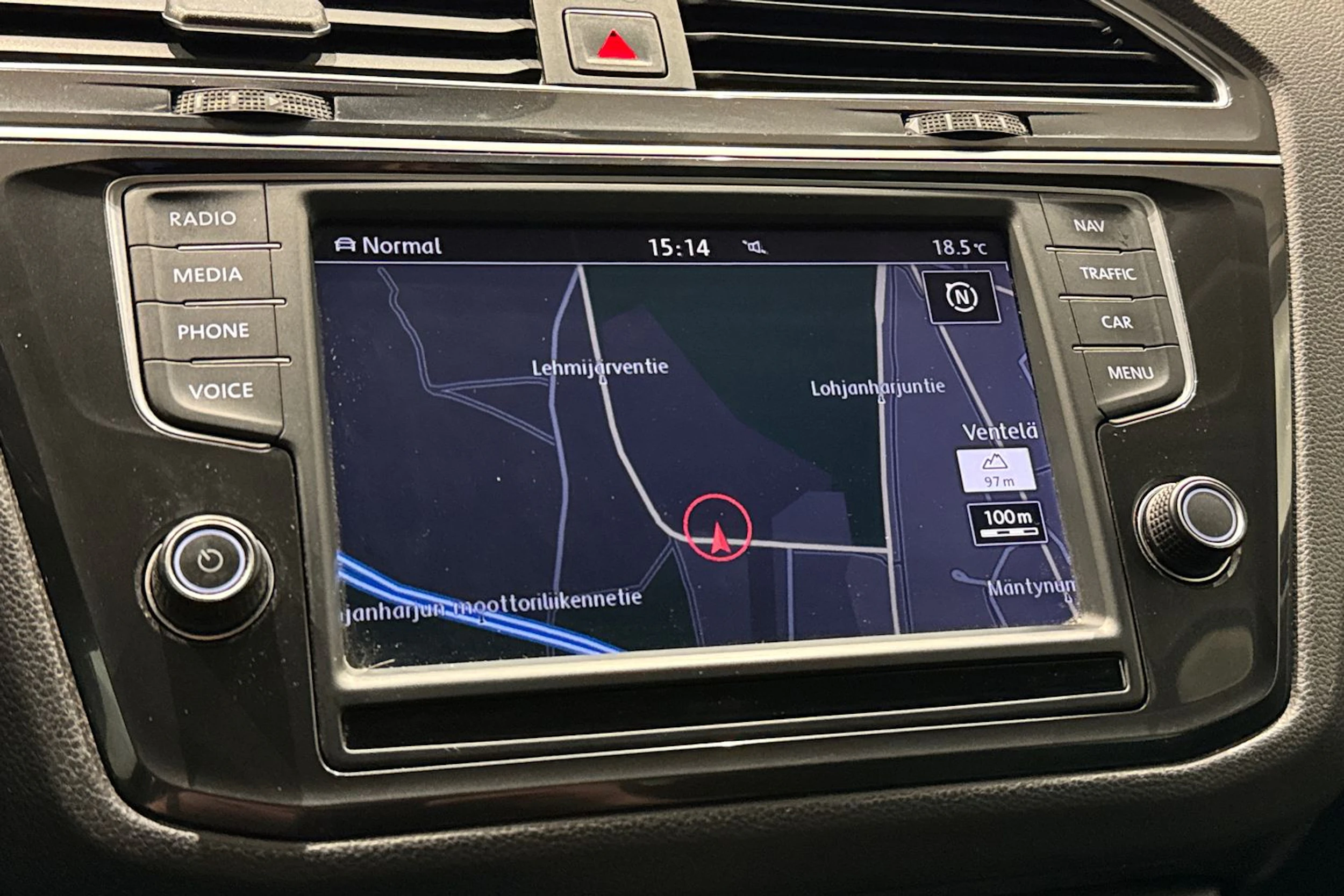 punainen Volkswagen Tiguan 2017 kuva 19.