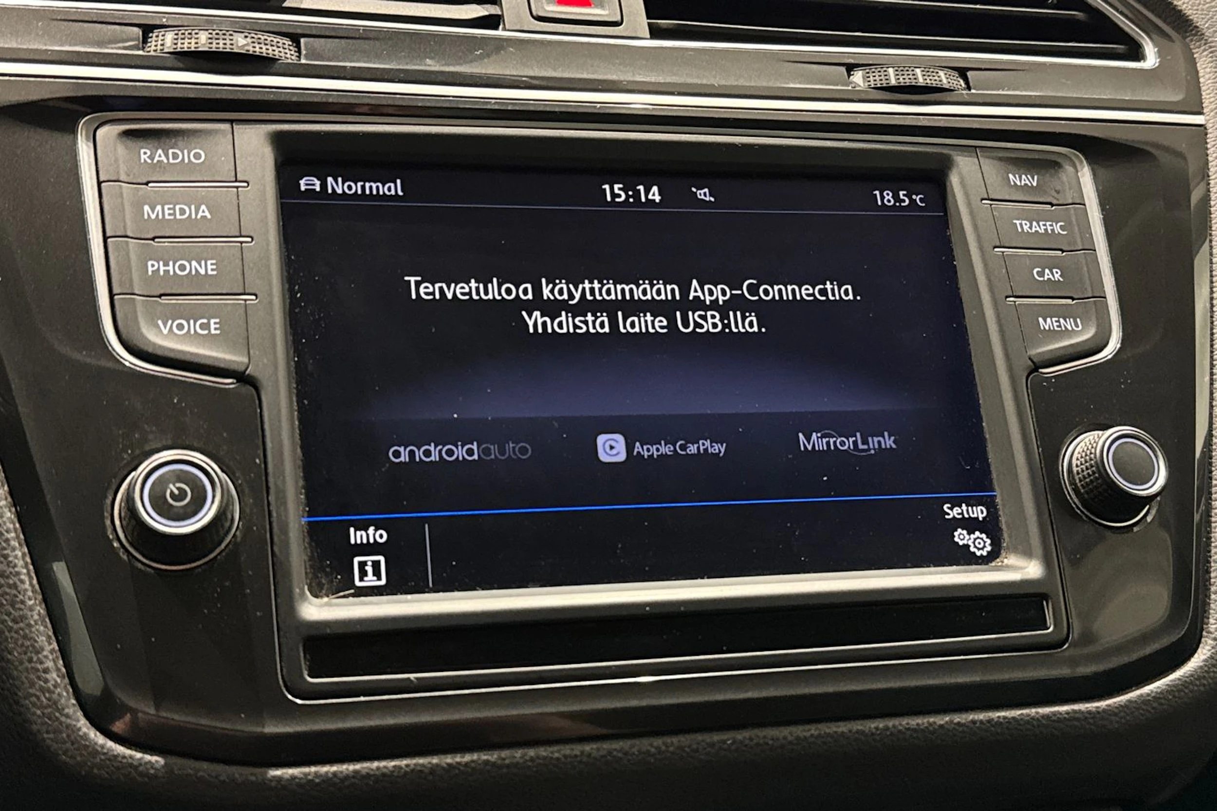 punainen Volkswagen Tiguan 2017 kuva 20.