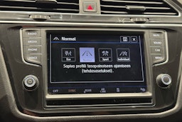 musta Volkswagen Tiguan 2017 kuva 22.