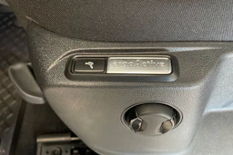 punainen Volkswagen Tiguan 2017 kuva 12.