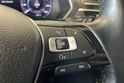 punainen Volkswagen Tiguan 2017 kuva 14.