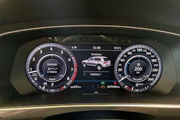 punainen Volkswagen Tiguan 2017 kuva 16.