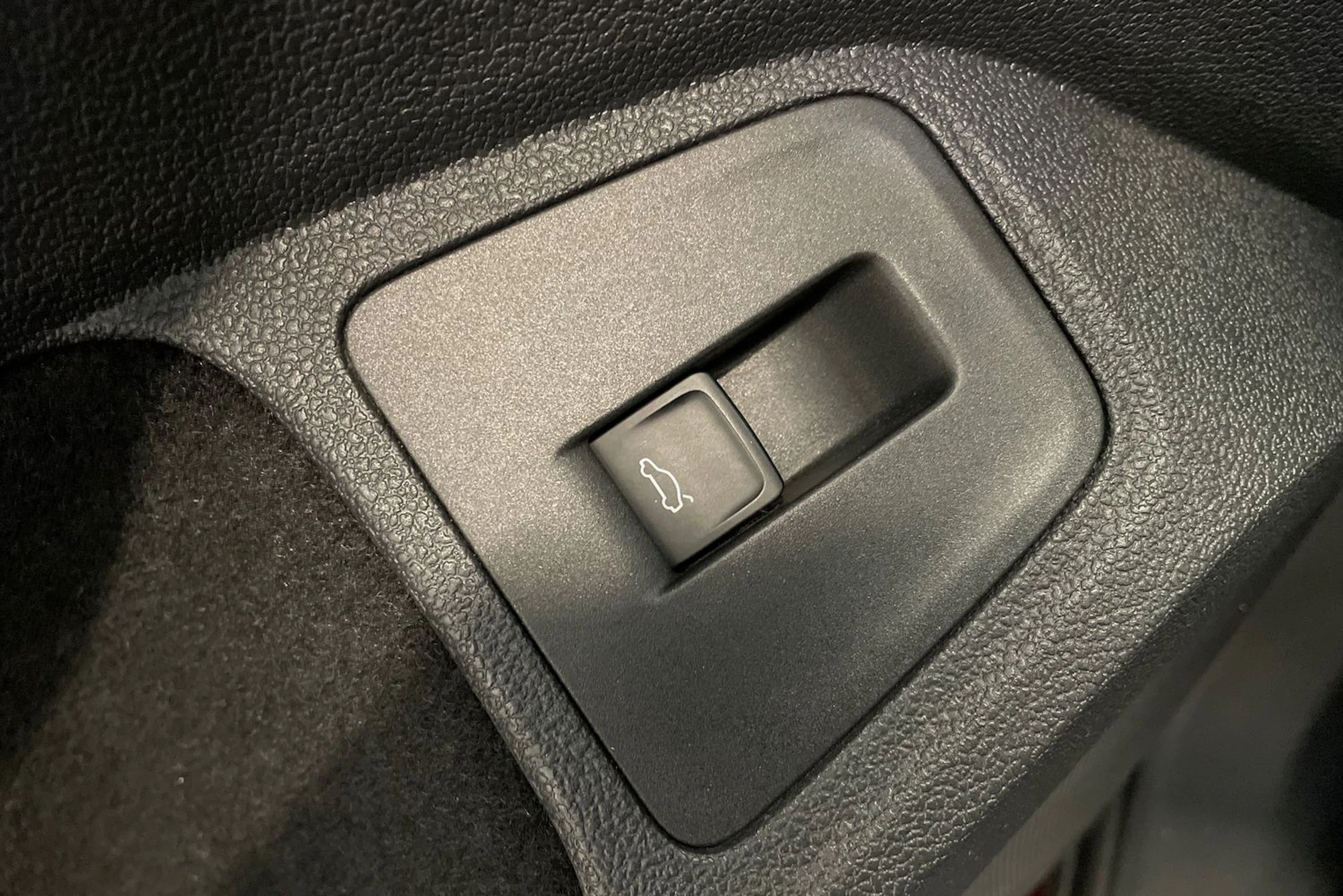 punainen Volkswagen Tiguan 2017 kuva 34.