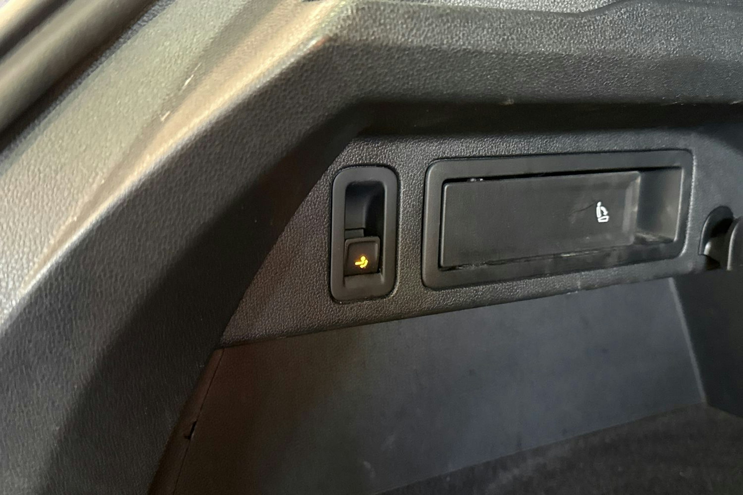 musta Volkswagen Tiguan 2016 kuva 13.