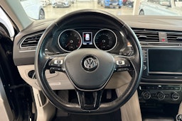 musta Volkswagen Tiguan 2016 kuva 16.