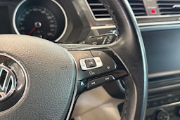 musta Volkswagen Tiguan 2016 kuva 18.