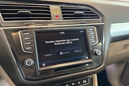 musta Volkswagen Tiguan 2016 kuva 19.