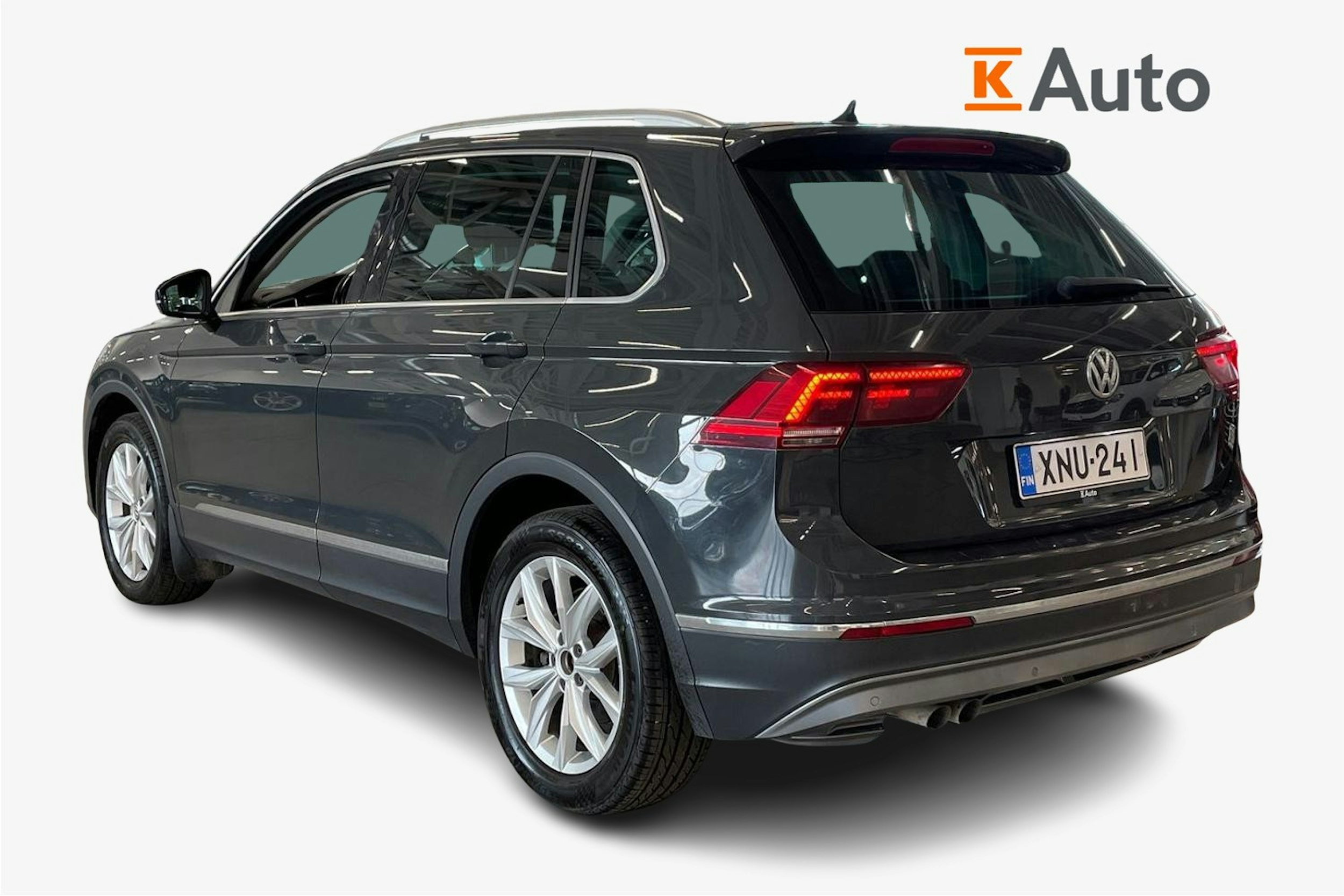 harmaa Volkswagen Tiguan 2016 kuva 2.