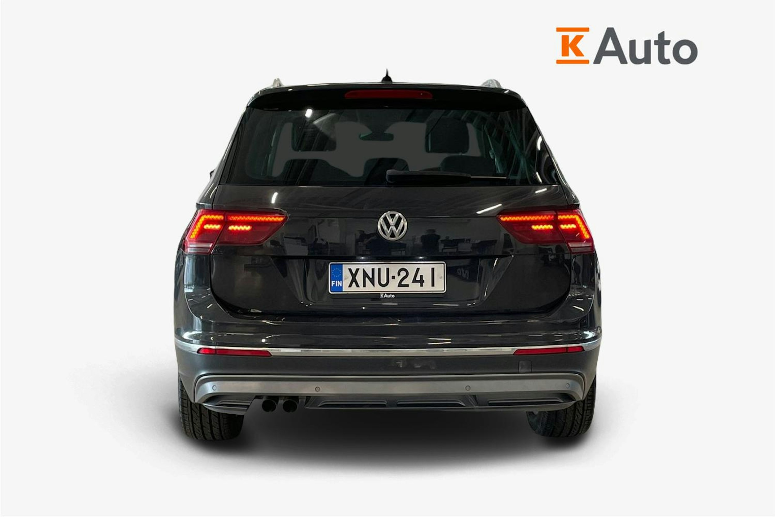 harmaa Volkswagen Tiguan 2016 kuva 3.