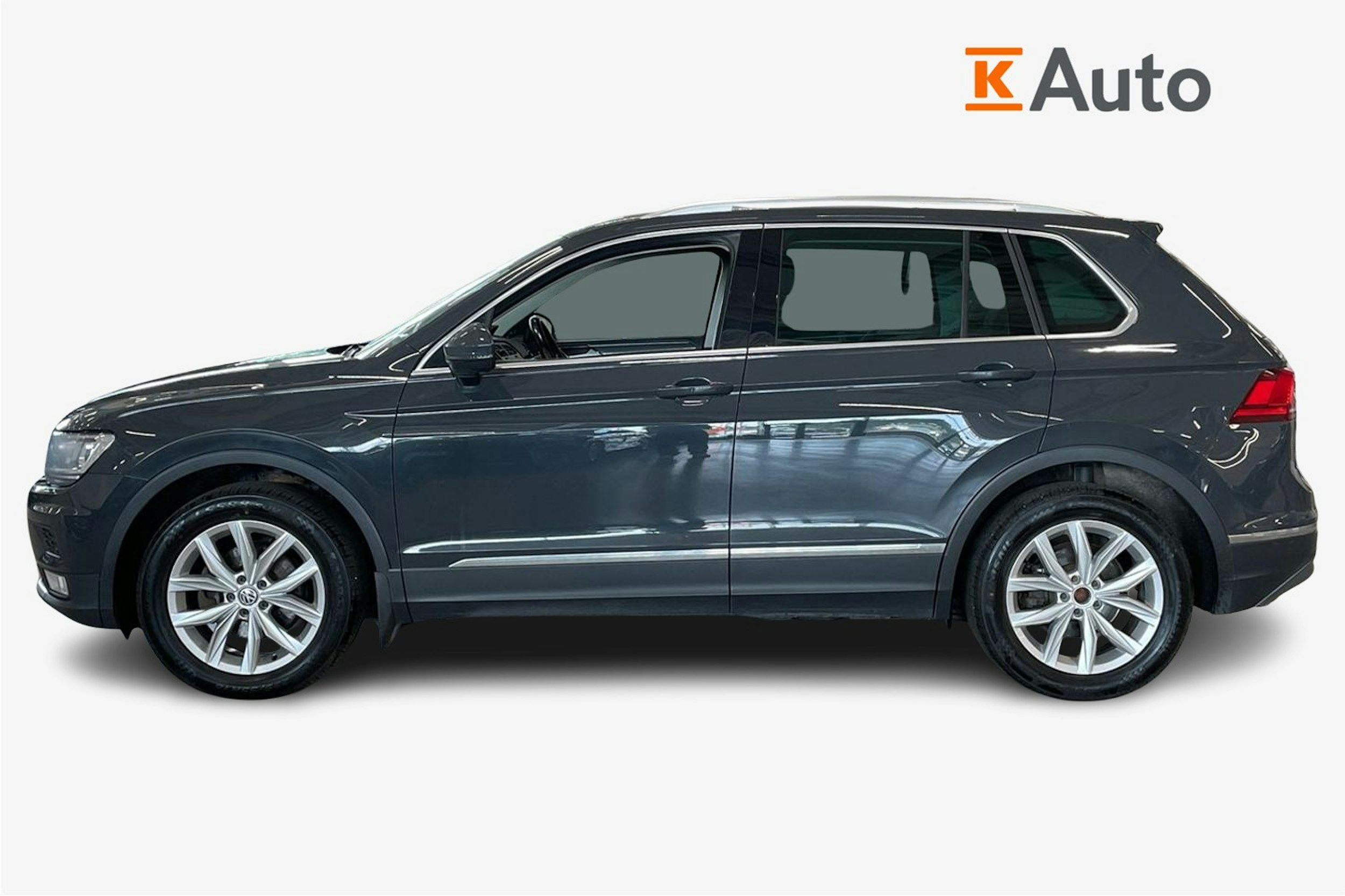 harmaa Volkswagen Tiguan 2016 kuva 5.