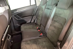 harmaa Volkswagen Tiguan 2016 kuva 8.