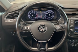 harmaa Volkswagen Tiguan 2016 kuva 11.
