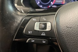 harmaa Volkswagen Tiguan 2016 kuva 12.