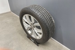 ruskea (beige) Volkswagen Tiguan 2017 kuva 11.