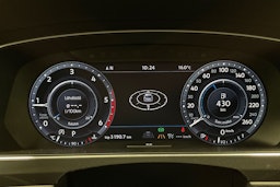 ruskea (beige) Volkswagen Tiguan 2017 kuva 13.