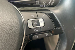 ruskea (beige) Volkswagen Tiguan 2017 kuva 20.