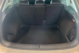 ruskea (beige) Volkswagen Tiguan 2017 kuva 33.