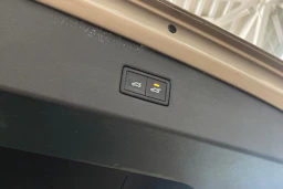 ruskea (beige) Volkswagen Tiguan 2017 kuva 34.